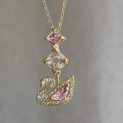 Pembe Taşlı Kuğu Kolye Pembe